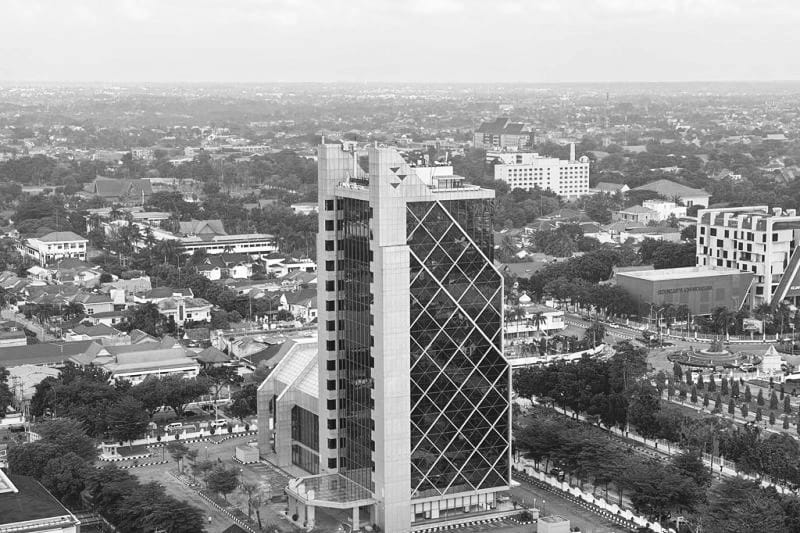 Dirut Bank Riau Kepri non aktif Ada apa ?